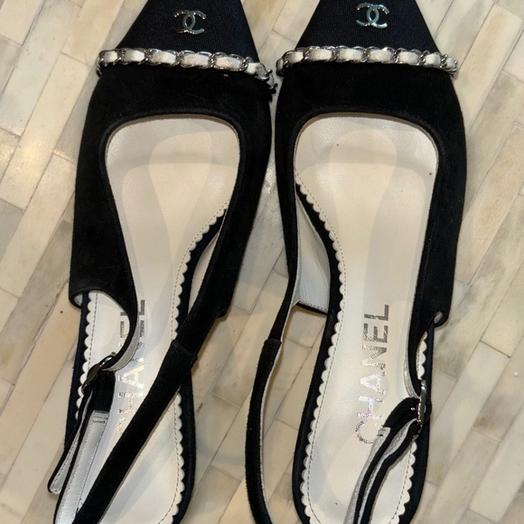 Chanel heels - Picture 1 of 2